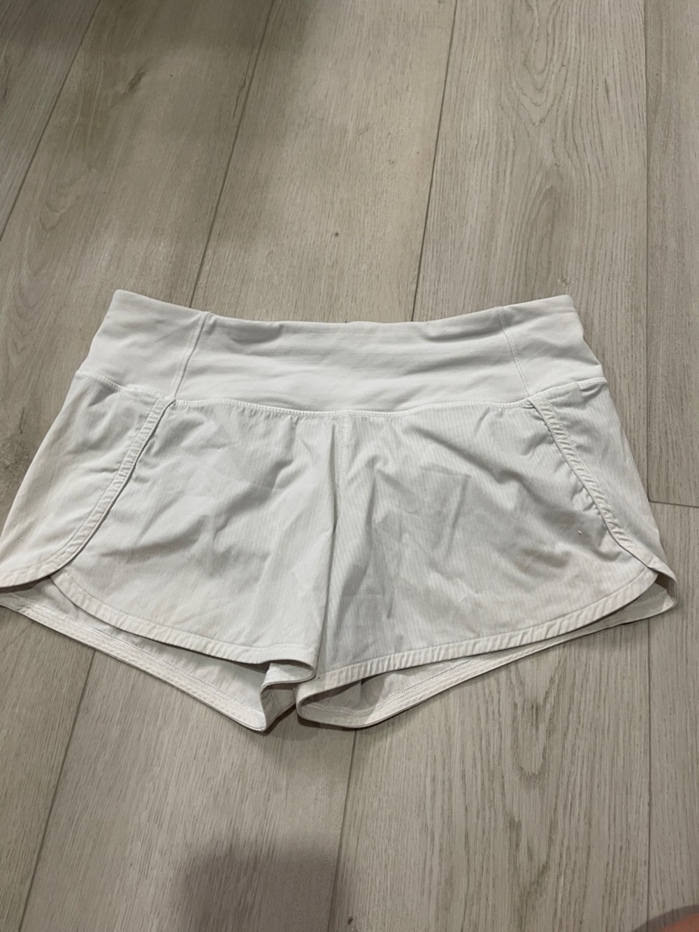 Lululemon speed up shorts - Picture 2 of 5